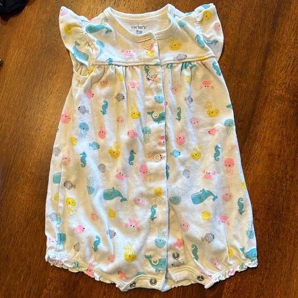 6-9 month bundle of baby girl clothes (18 pieces) - Picture 5 of 9